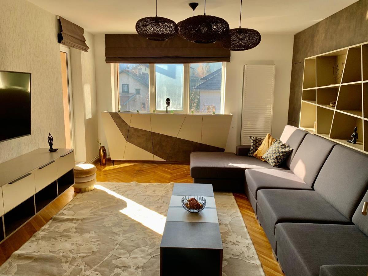 Viktory Apartamento Braşov Exterior foto