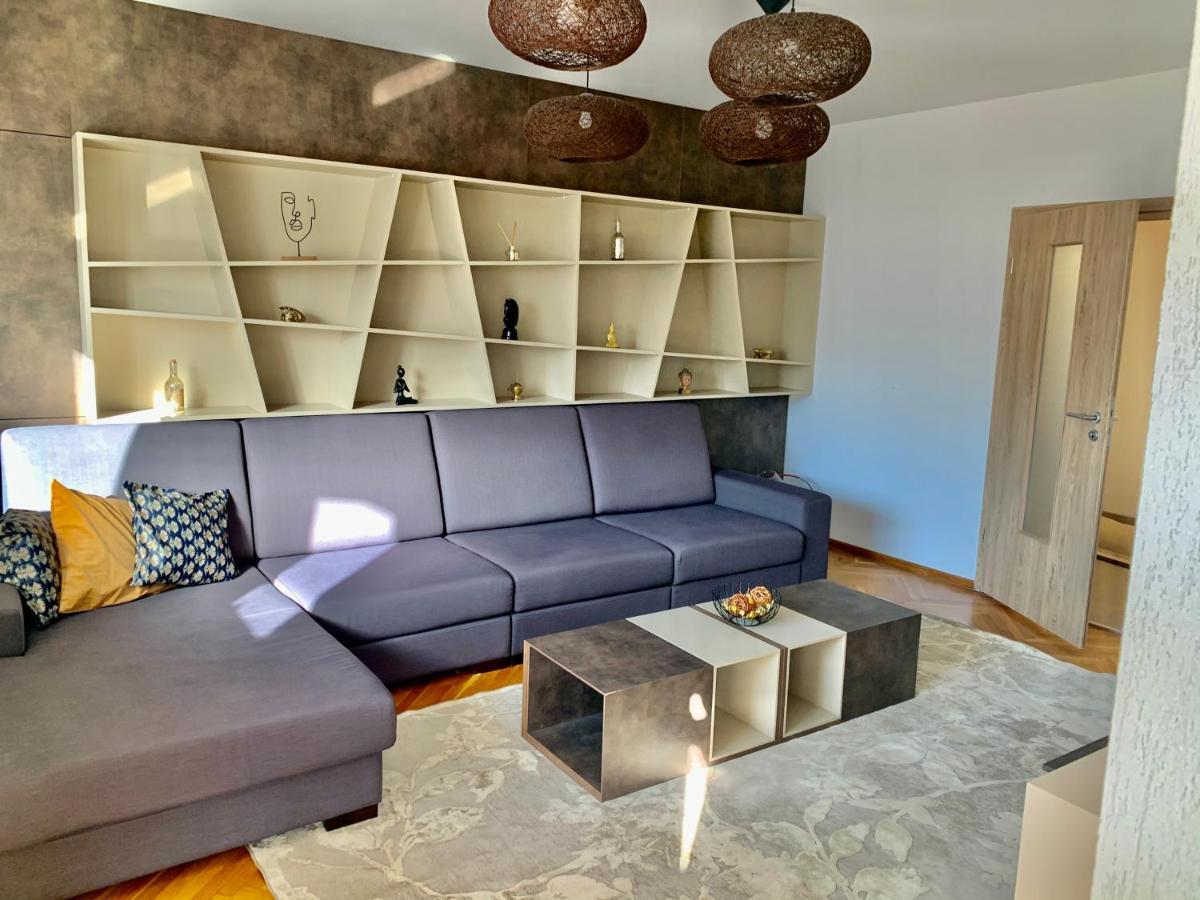 Viktory Apartamento Braşov Exterior foto